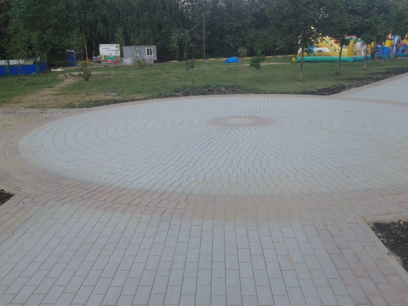 Укладка тротуарной плитки